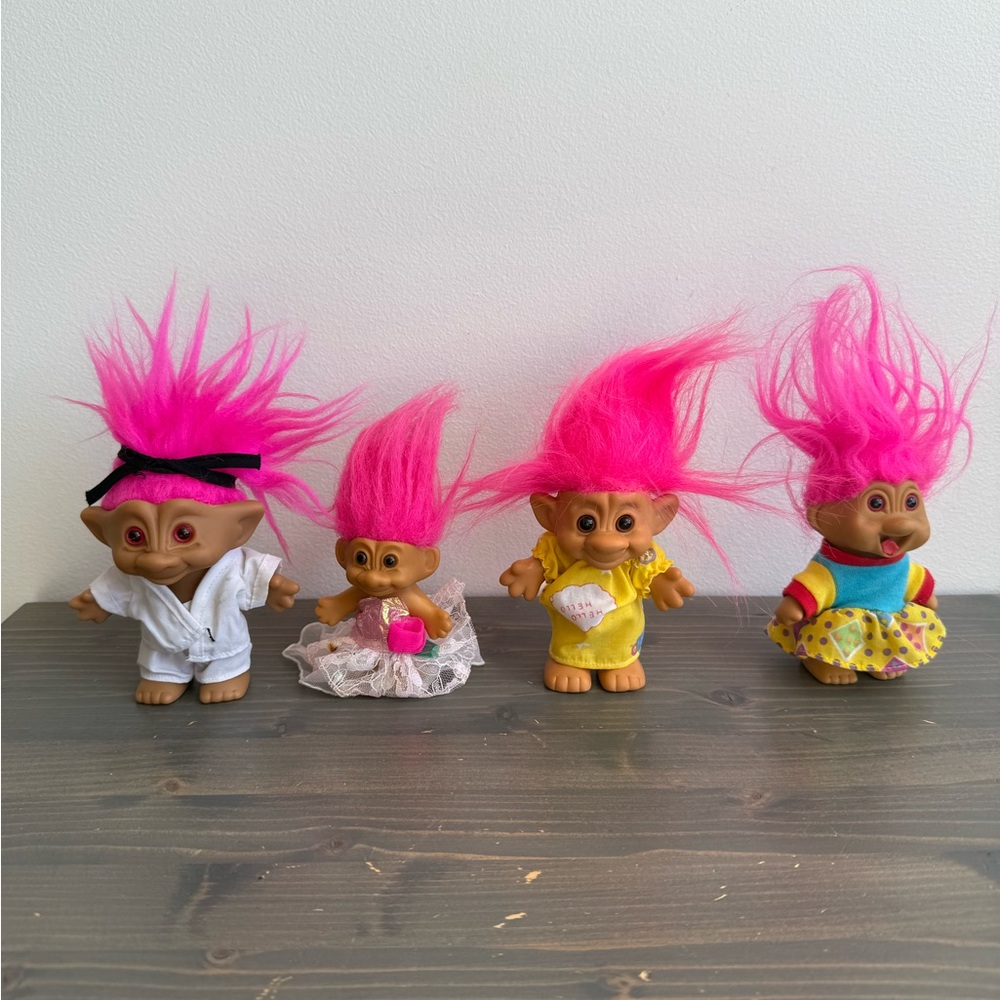 4 x vintage TROLL dolls💗